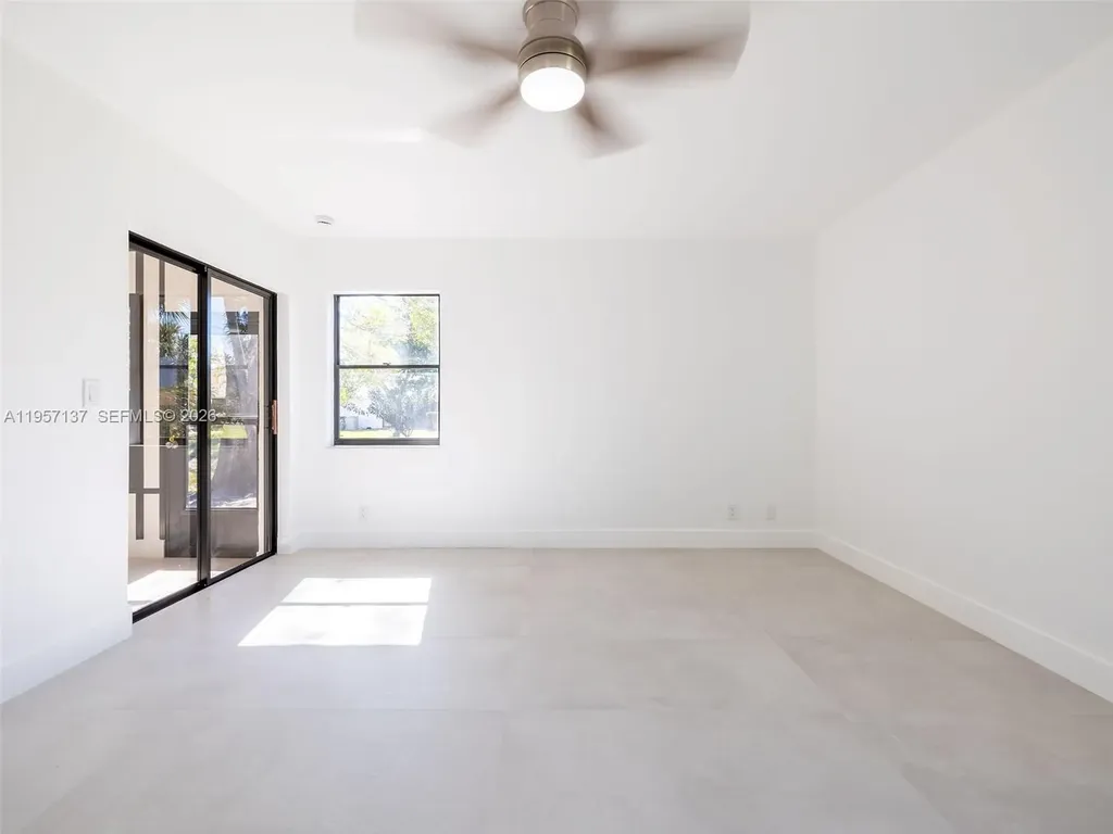 10988 Lake Front Place Boca Raton FL 33498