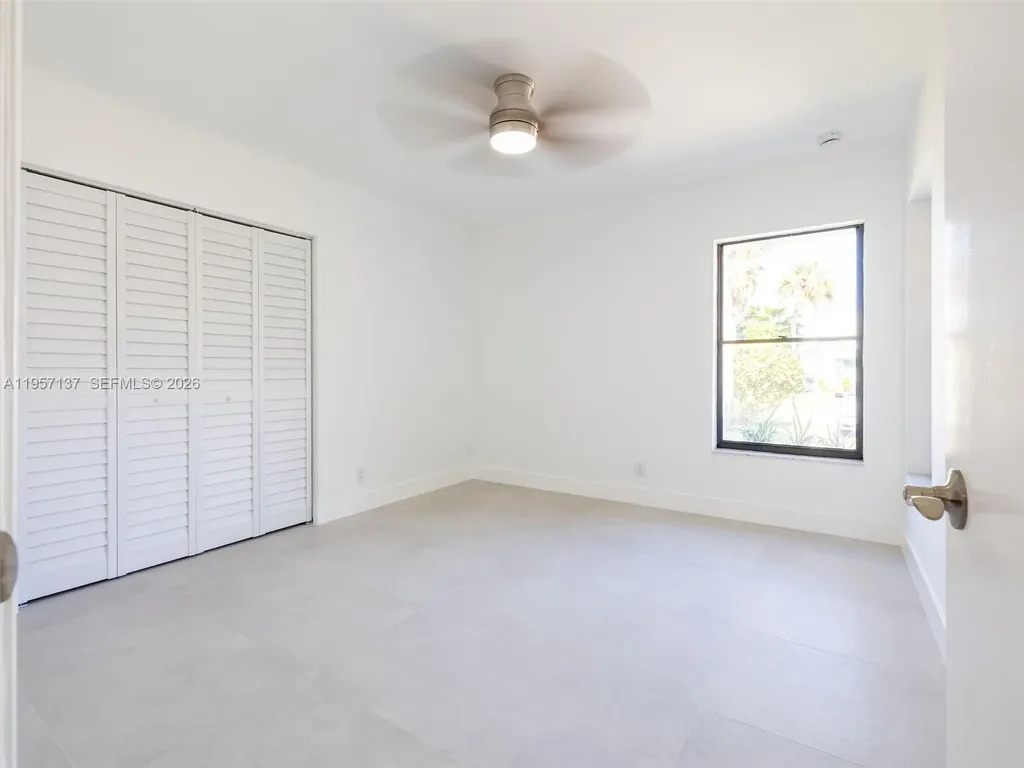 10988 Lake Front Place Boca Raton FL 33498