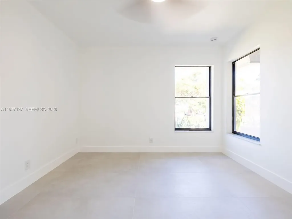 10988 Lake Front Place Boca Raton FL 33498