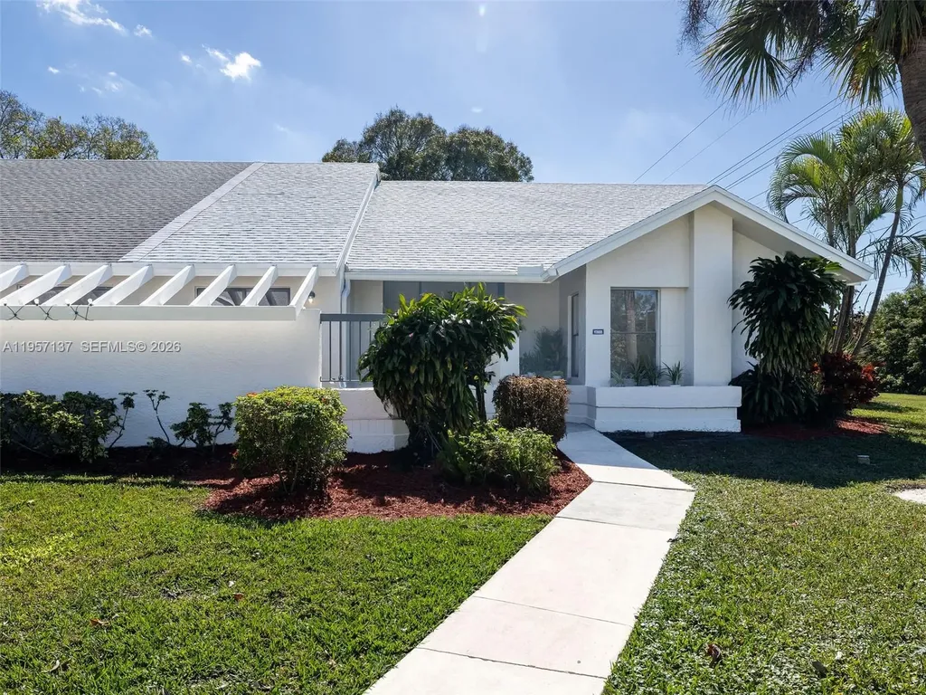 10988 Lake Front Place Boca Raton FL 33498