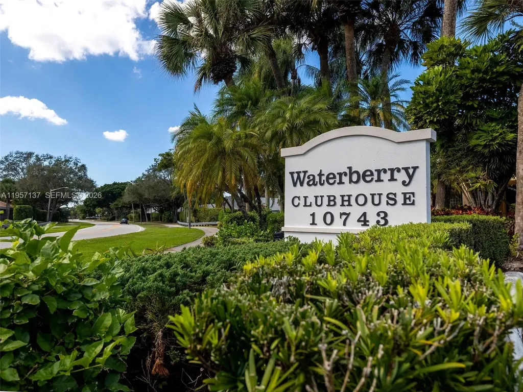 10988 Lake Front Place Boca Raton FL 33498