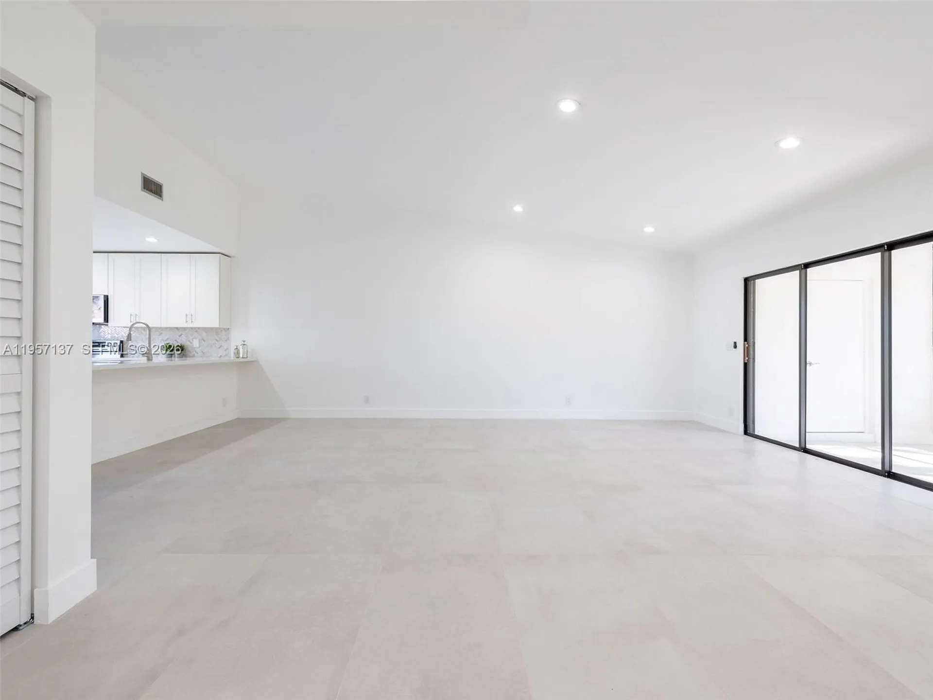 10988 Lake Front Place Boca Raton FL 33498