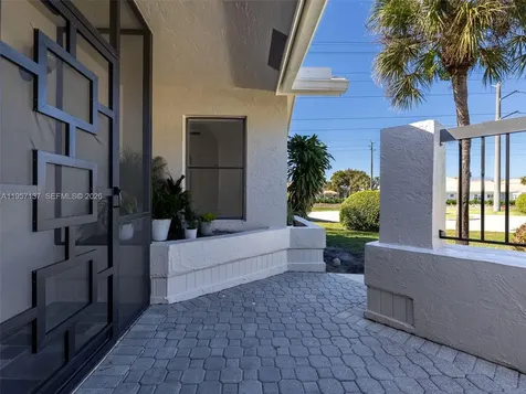 10988 Lake Front Place Boca Raton FL 33498