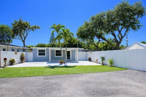 1120 N 61st Avenue Hollywood FL 33024