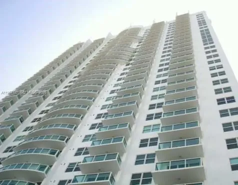 31 SE 5th Street Miami FL 33131