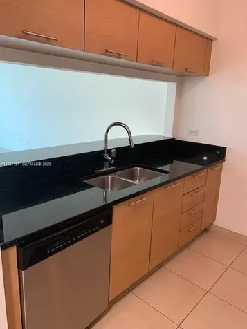 31 SE 5th Street Miami FL 33131