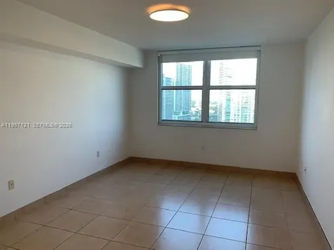 31 SE 5th Street Miami FL 33131