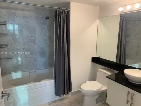 31 SE 5th Street Miami FL 33131