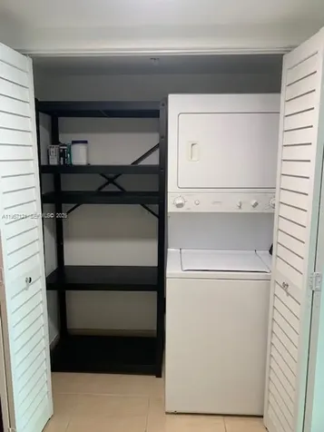 31 SE 5th Street Miami FL 33131