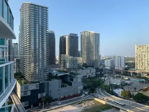 31 SE 5th Street Miami FL 33131