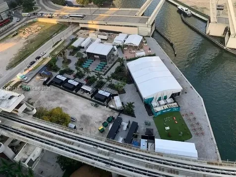 31 SE 5th Street Miami FL 33131
