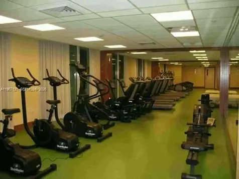 31 SE 5th Street Miami FL 33131