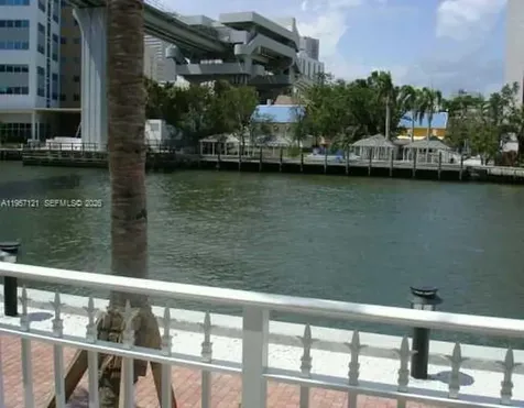 31 SE 5th Street Miami FL 33131