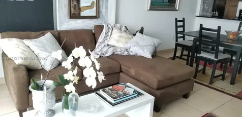 31 SE 5th Street Miami FL 33131