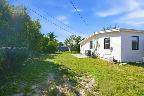 1400 NE 43rd Court Pompano Beach FL 33064