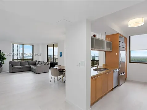 16275 Collins Avenue Sunny Isles Beach FL 33160