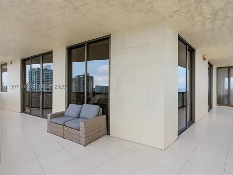 16275 Collins Avenue Sunny Isles Beach FL 33160