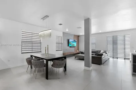 10023 NW 89th Terrace Doral FL 33178