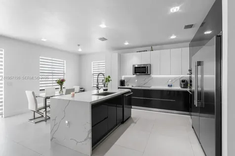 10023 NW 89th Terrace Doral FL 33178