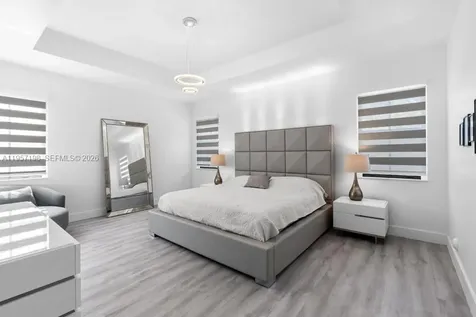 10023 NW 89th Terrace Doral FL 33178