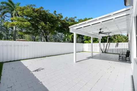 10023 NW 89th Terrace Doral FL 33178