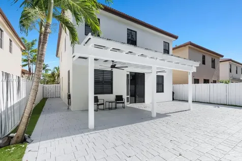 10023 NW 89th Terrace Doral FL 33178