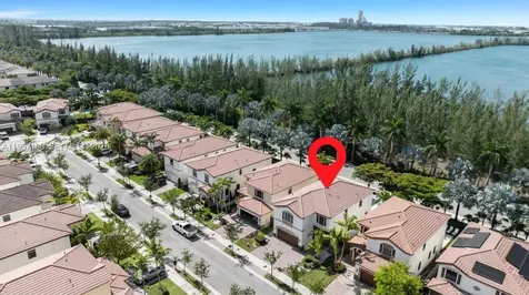 10023 NW 89th Terrace Doral FL 33178