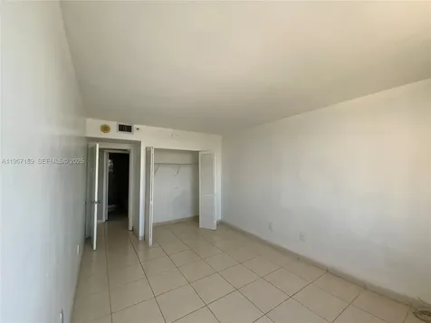 1470 NE 123rd Street North Miami FL 33161