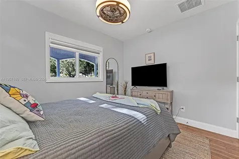 801 SE 7th Street Fort Lauderdale FL 33301