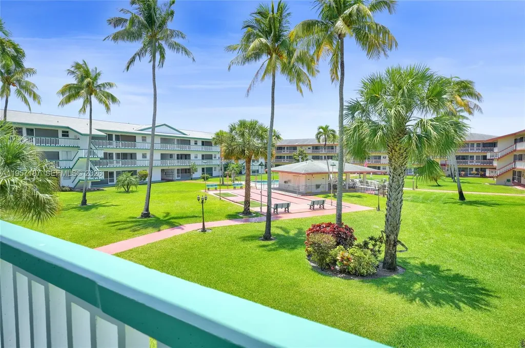 5300 Washington Street Hollywood FL 33021