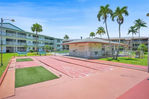 5300 Washington Street Hollywood FL 33021