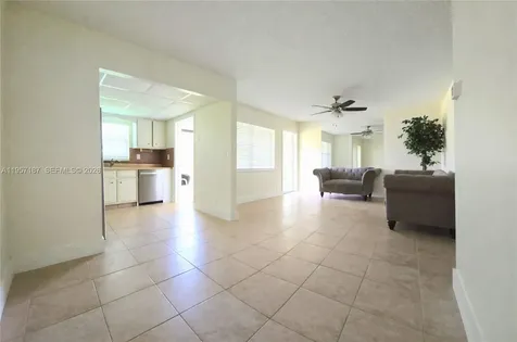 5300 Washington Street Hollywood FL 33021