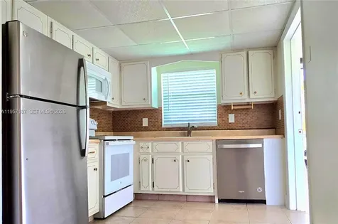 5300 Washington Street Hollywood FL 33021