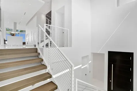 3750 Yacht Club Drive Aventura FL 33180