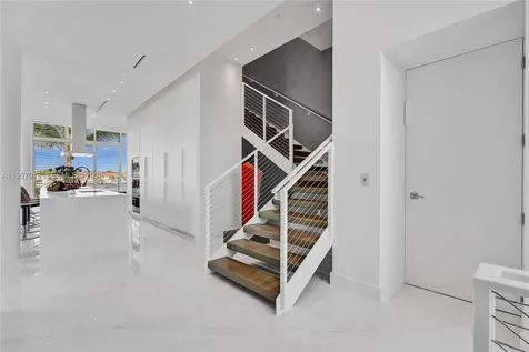 3750 Yacht Club Drive Aventura FL 33180