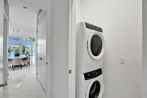 3750 Yacht Club Drive Aventura FL 33180