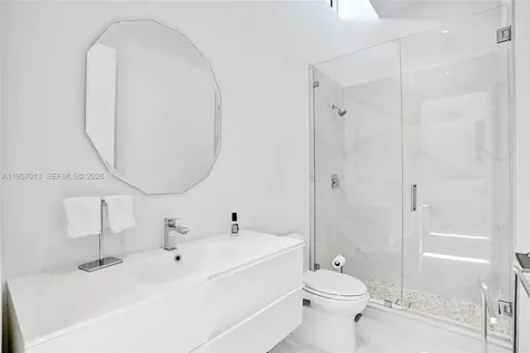 3750 Yacht Club Drive Aventura FL 33180