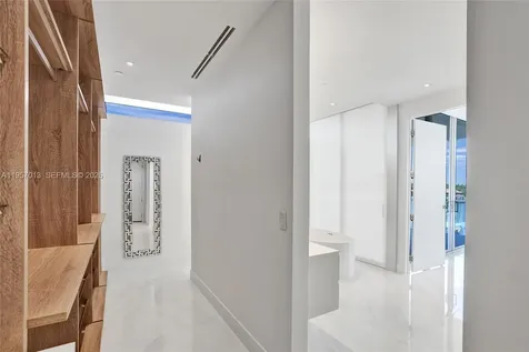 3750 Yacht Club Drive Aventura FL 33180