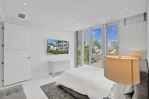 3750 Yacht Club Drive Aventura FL 33180