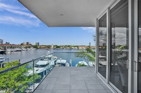 3750 Yacht Club Drive Aventura FL 33180