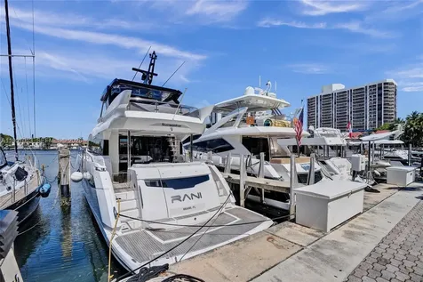 3750 Yacht Club Drive Aventura FL 33180