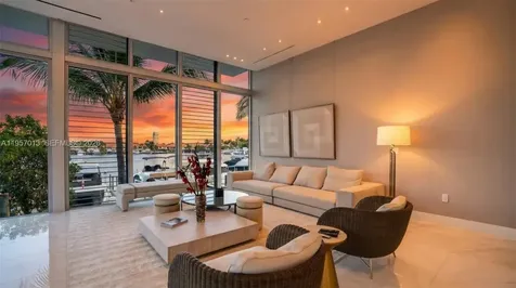3750 Yacht Club Drive Aventura FL 33180