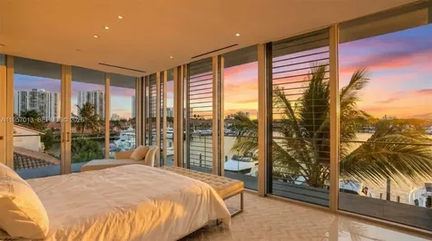 3750 Yacht Club Drive Aventura FL 33180