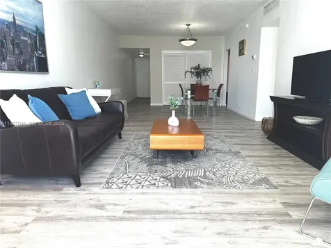 3000 S Ocean Drive Hollywood FL 33019