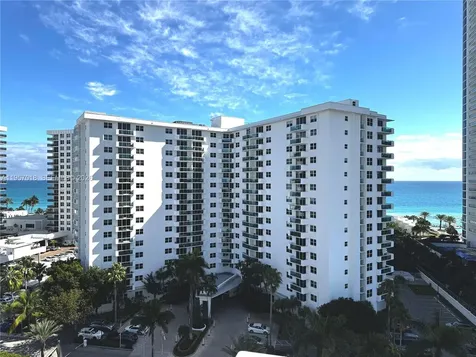 3000 S Ocean Drive Hollywood FL 33019