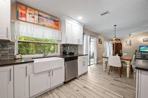 10873 NW 10th Place Coral Springs FL 33071