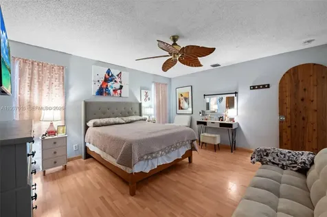 10873 NW 10th Place Coral Springs FL 33071