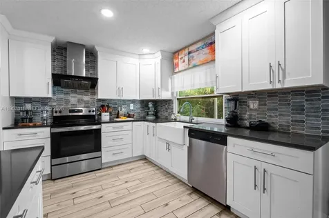 10873 NW 10th Place Coral Springs FL 33071