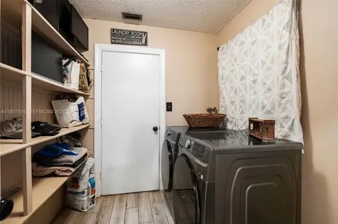 10873 NW 10th Place Coral Springs FL 33071