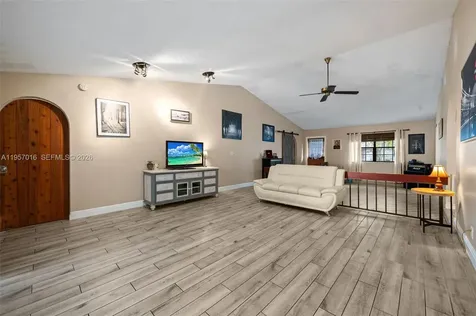 10873 NW 10th Place Coral Springs FL 33071